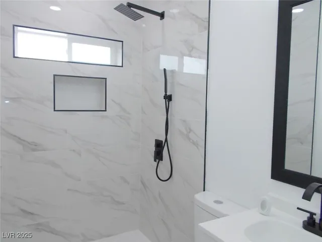 $1,225 | 532 North 9th Street, Unit B, Las Vegas, NV 89101