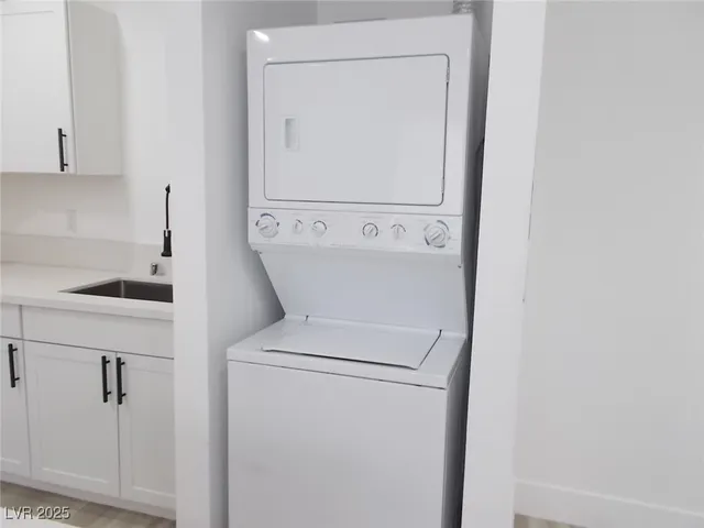 $1,225 | 532 North 9th Street, Unit B, Las Vegas, NV 89101