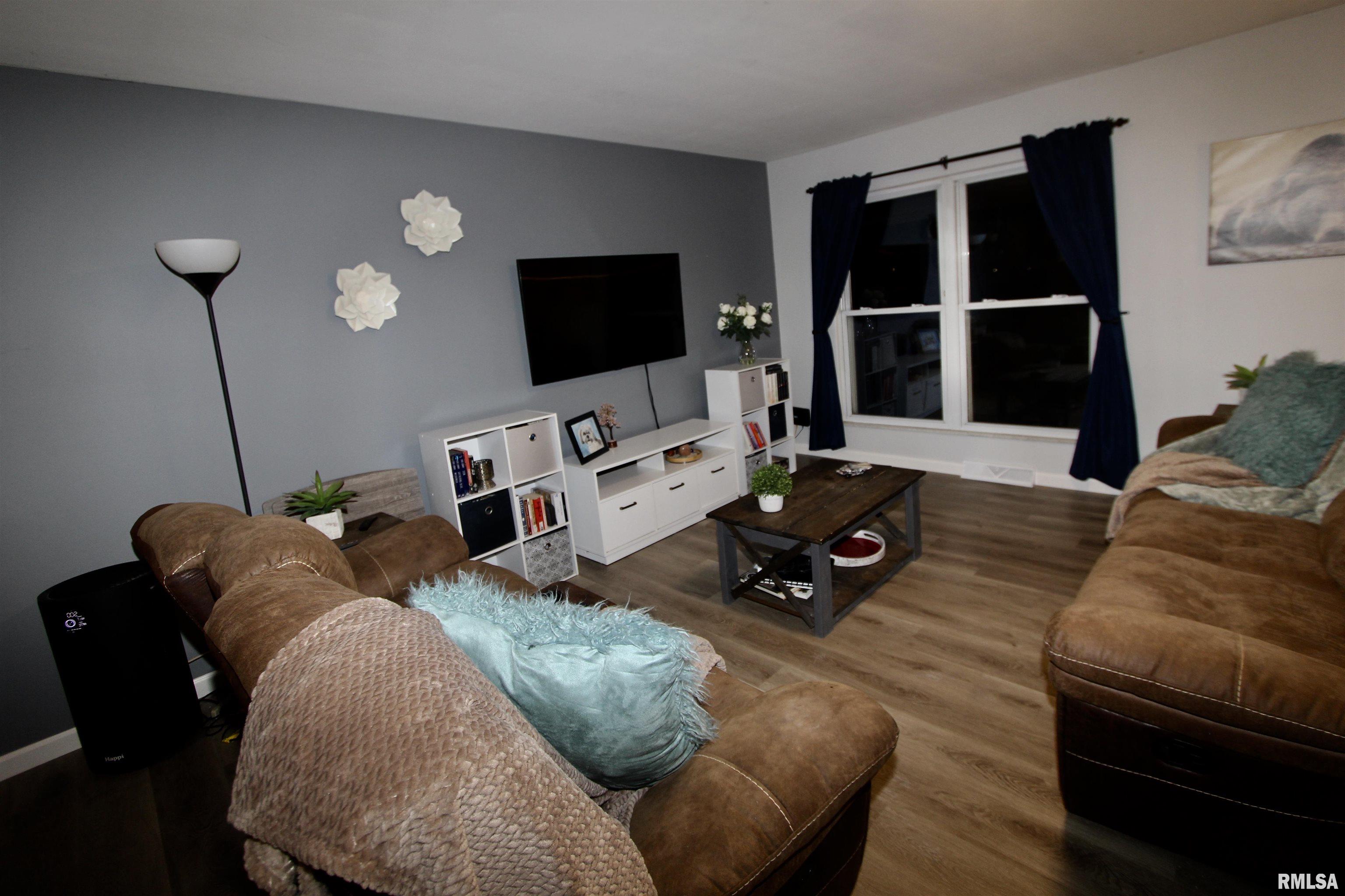 6108 North Hamilton Road Peoria, IL 61614 - Photo 7 of 83 Gallery Image 7