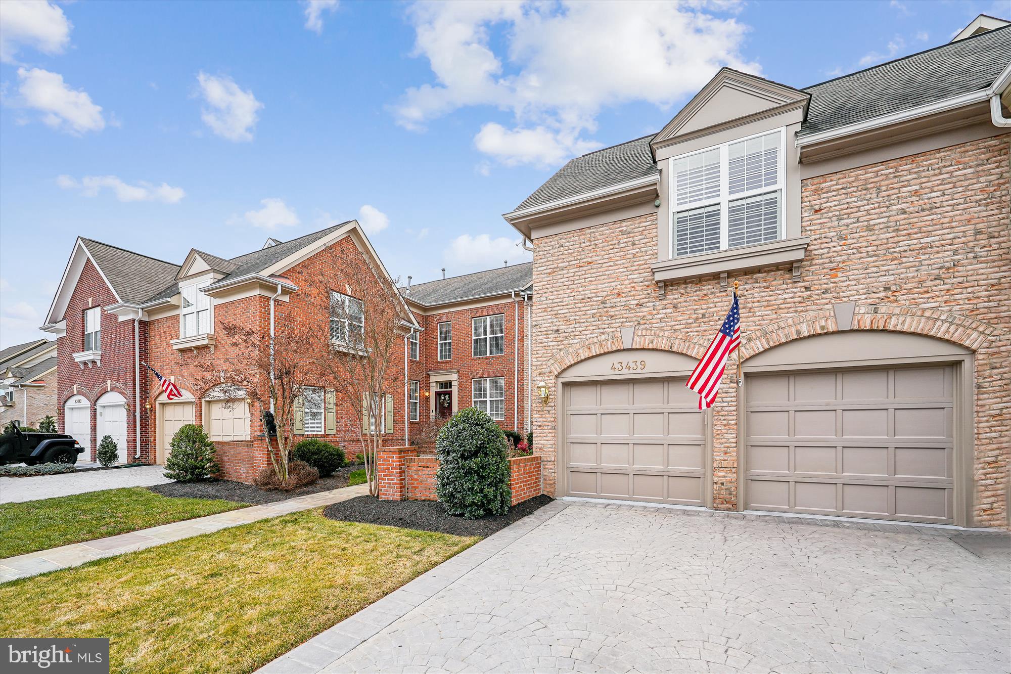 43439 Wild Dunes Square Leesburg, VA 20176 - Photo 2 of 51 One of a few without shared driveway