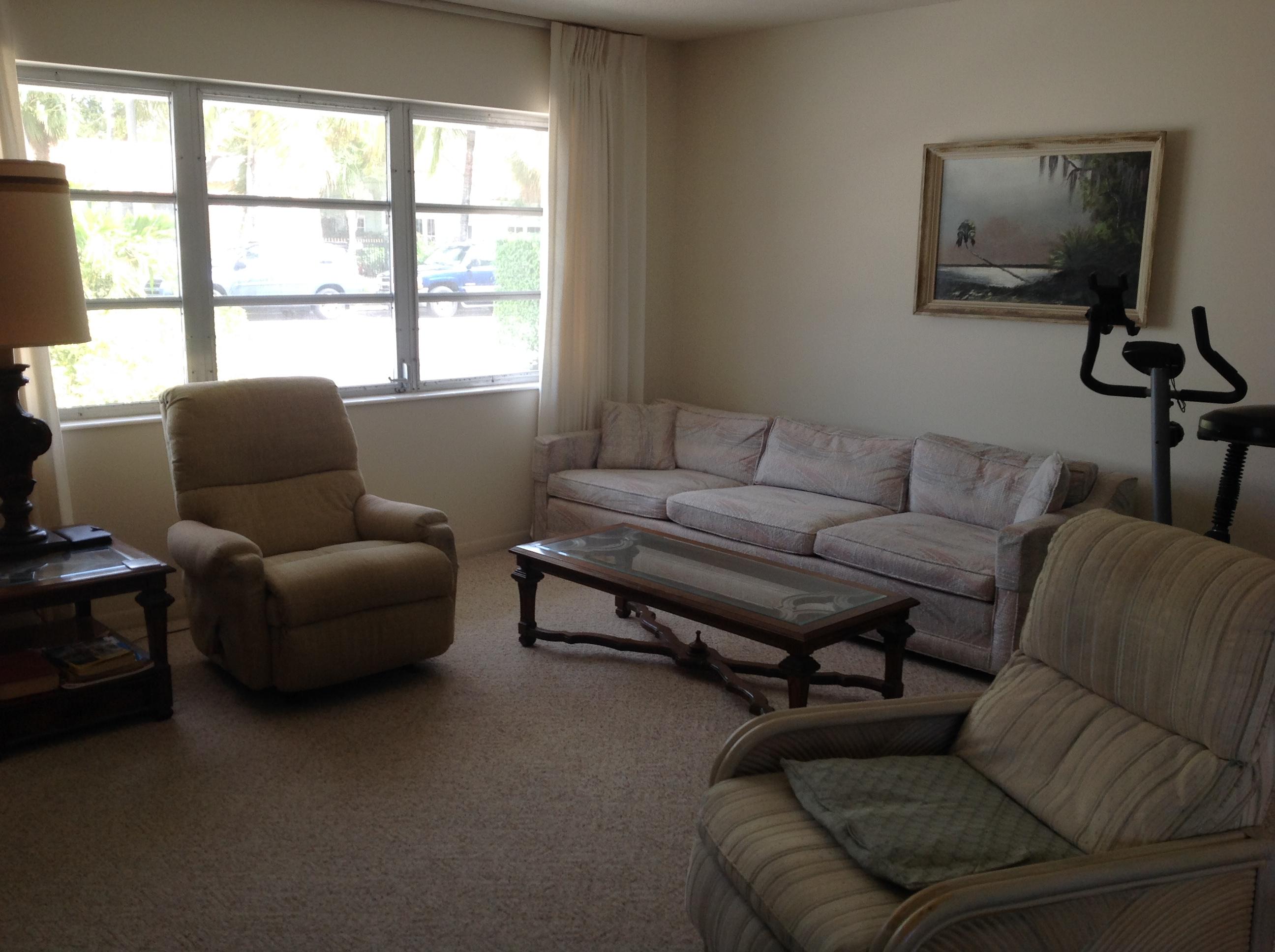 368 Plymouth Road West Palm Beach, FL 33405 - Photo 3 of 12 IMG_0790