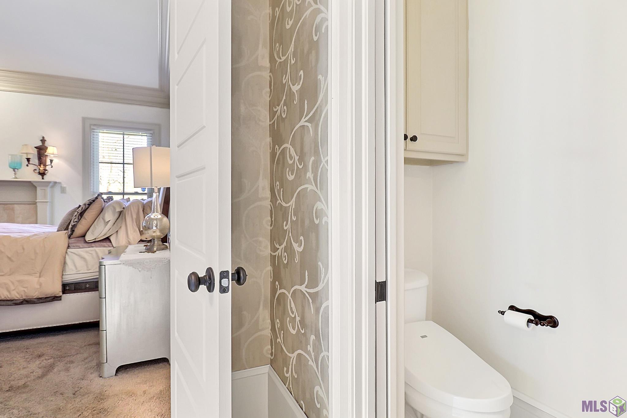 3527 Millbrook Drive Baton Rouge, LA 70816 - Photo 20 of 40 Primary Bathroom