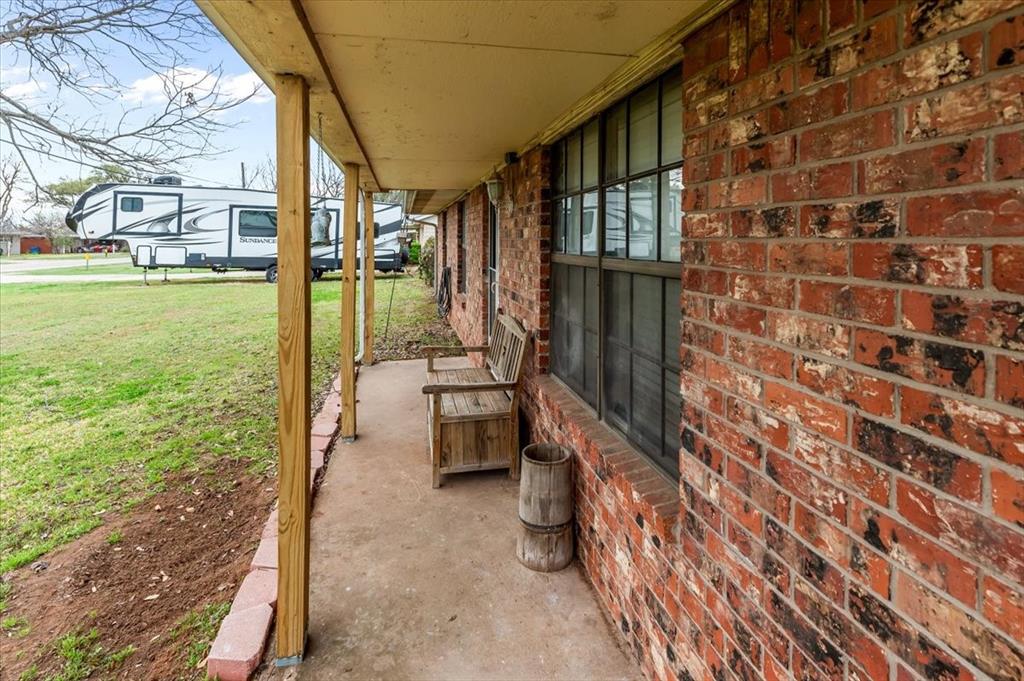 600 South Colorado Street Whitney, TX 76692 - Photo 5 of 26 a view of a porch