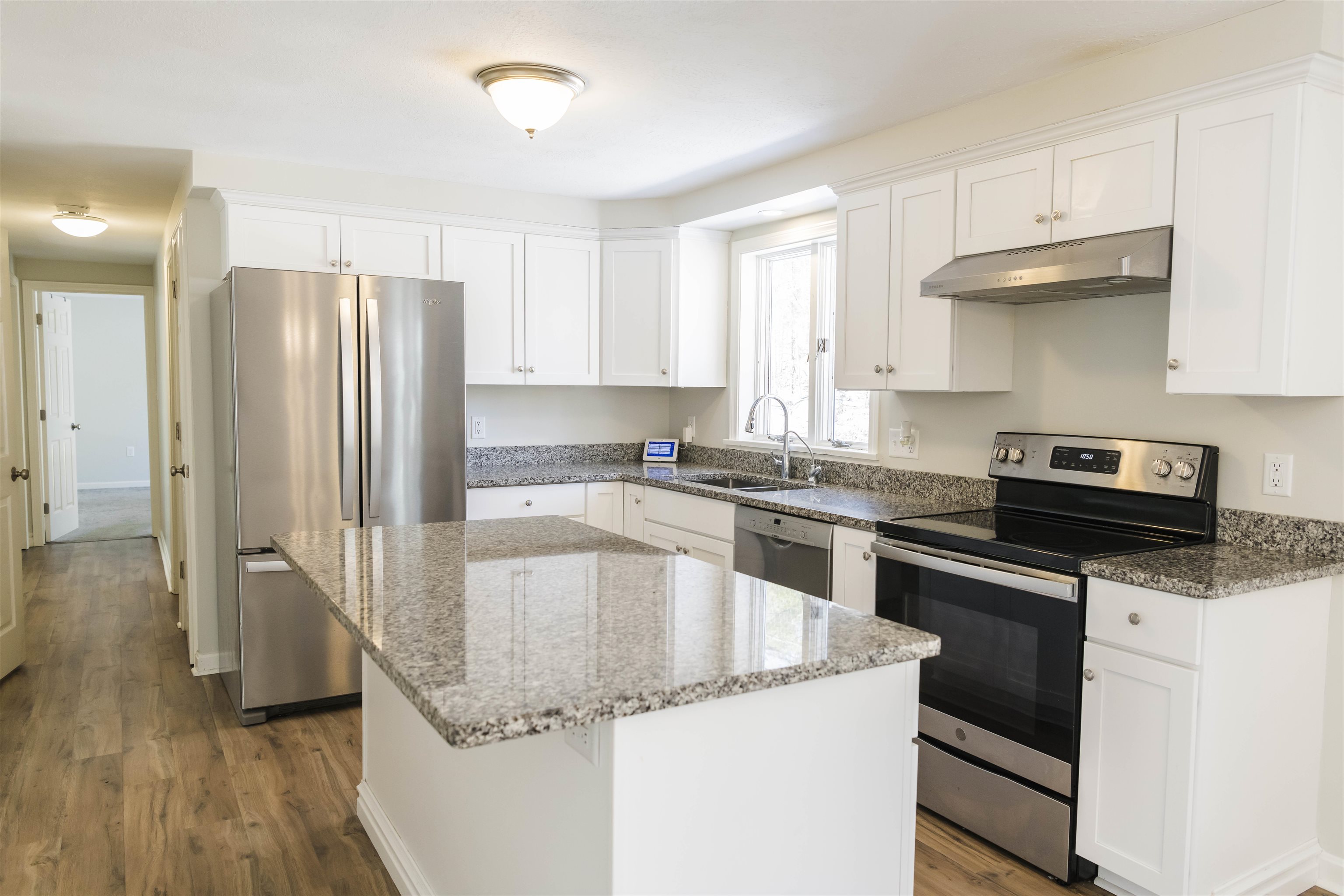 124 Rockingham Road Windham, NH 03087 - Photo 5 of 30