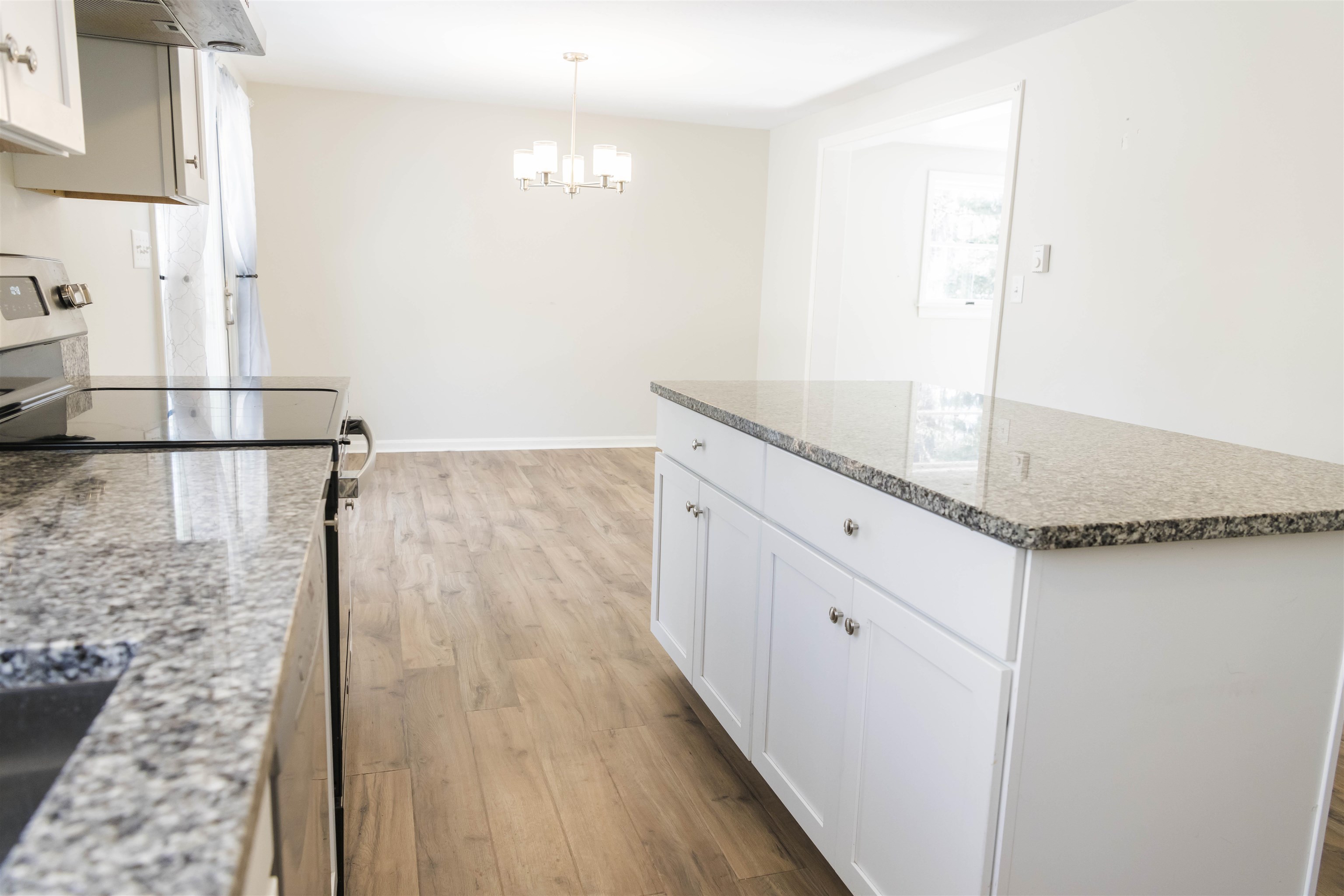 124 Rockingham Road Windham, NH 03087 - Photo 6 of 30