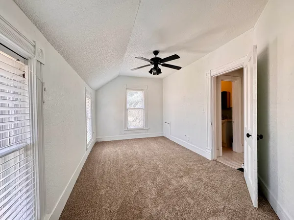 $199,000 | 706 South Hennepin Avenue, Dixon, IL 61021