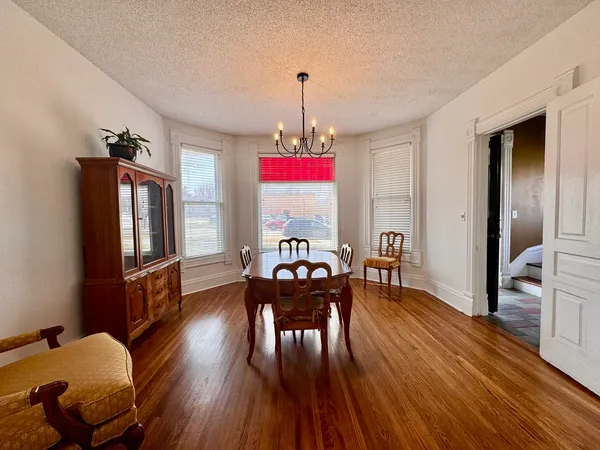 $199,000 | 706 South Hennepin Avenue, Dixon, IL 61021