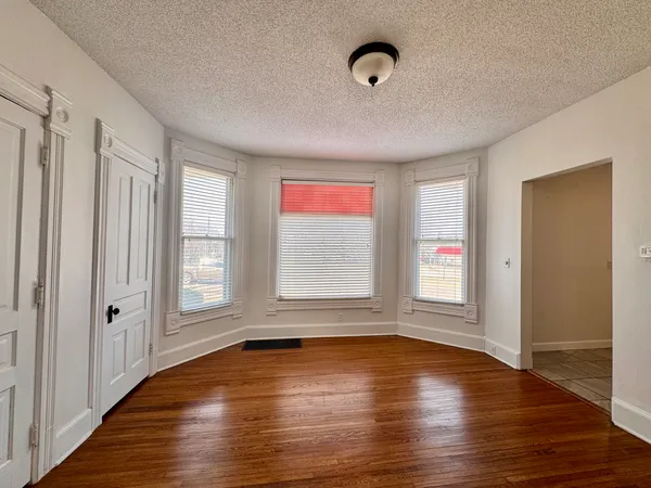 $199,000 | 706 South Hennepin Avenue, Dixon, IL 61021