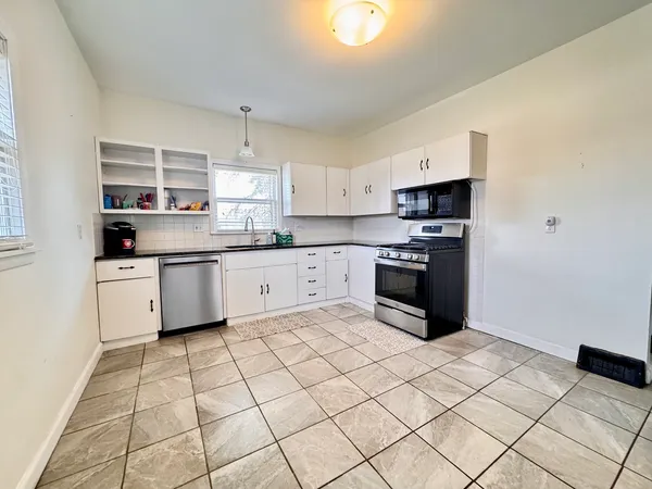 $199,000 | 706 South Hennepin Avenue, Dixon, IL 61021