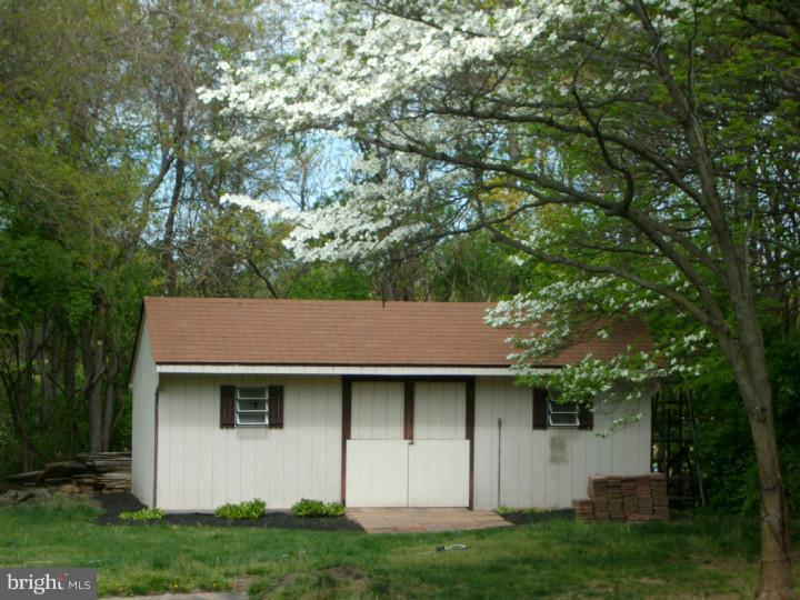 805 Shavertown Road Garnet Valley, PA 19060 - Photo 5 of 18 Storage Shed