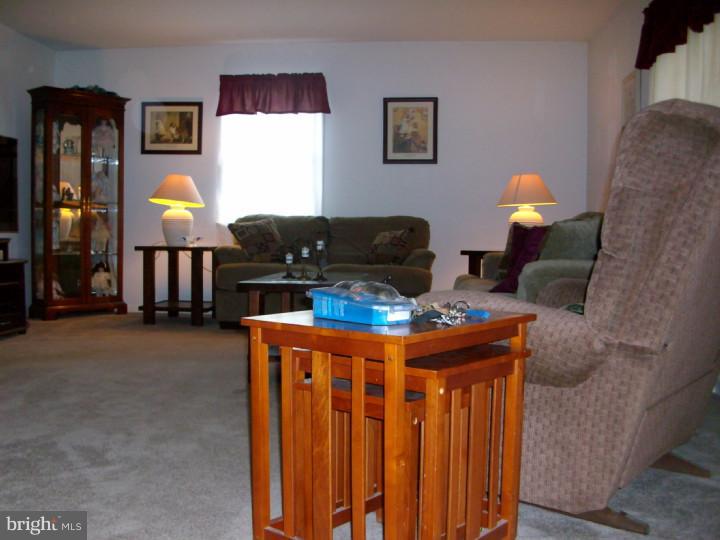 805 Shavertown Road Garnet Valley, PA 19060 - Photo 6 of 18 Living Room