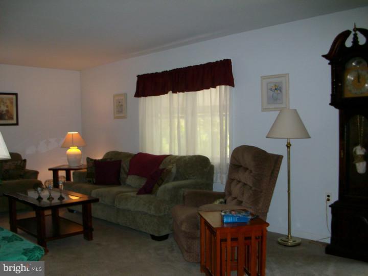 805 Shavertown Road Garnet Valley, PA 19060 - Photo 7 of 18 Living Room