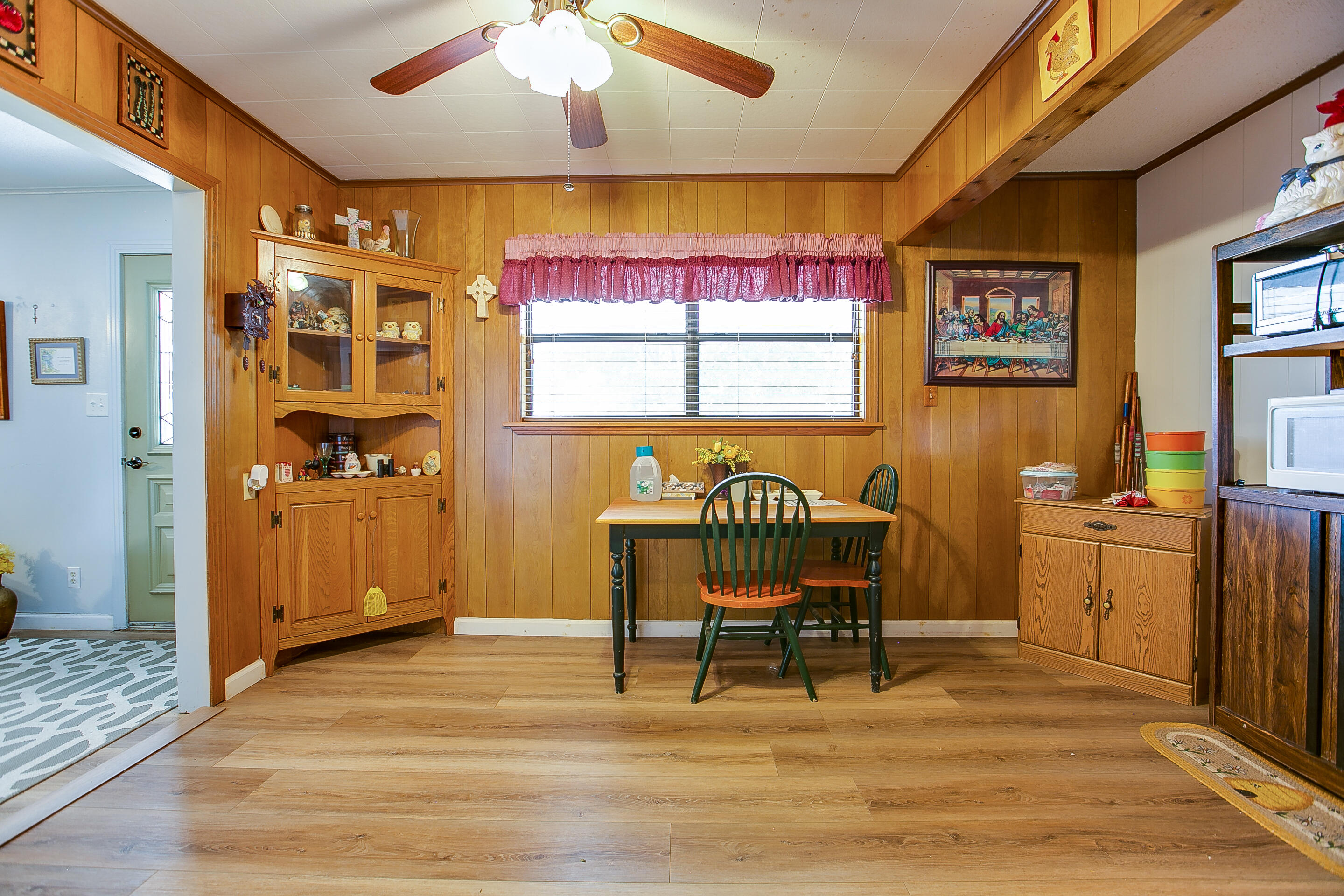 207 Hamilton Avenue Ballinger, TX 76821 - Photo 11 of 25 6L4A9669Blended