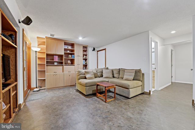 $562,500 | 73 Fendall Avenue, Alexandria, VA 22304