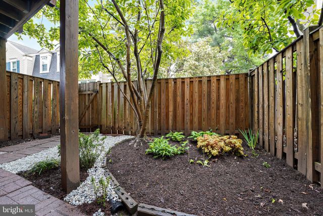 $562,500 | 73 Fendall Avenue, Alexandria, VA 22304