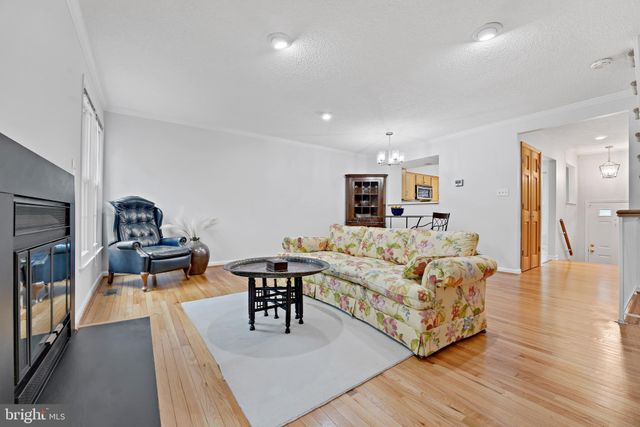 $562,500 | 73 Fendall Avenue, Alexandria, VA 22304