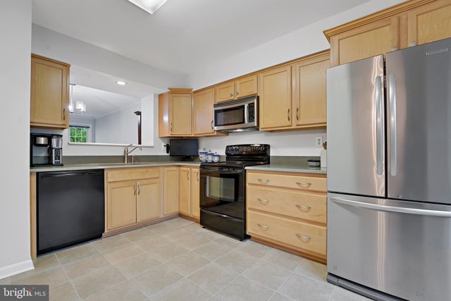 $562,500 | 73 Fendall Avenue, Alexandria, VA 22304