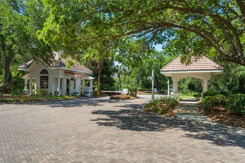 $3,750,000 | 434 Captains Circle, Destin, FL 32541