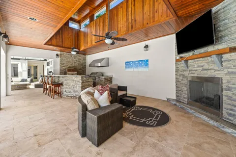 $3,750,000 | 434 Captains Circle, Destin, FL 32541