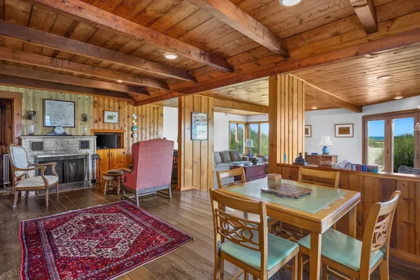 $4,750,000 | 40 Harbor Road, East Dennis, MA 02641