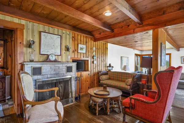 $4,750,000 | 40 Harbor Road, East Dennis, MA 02641