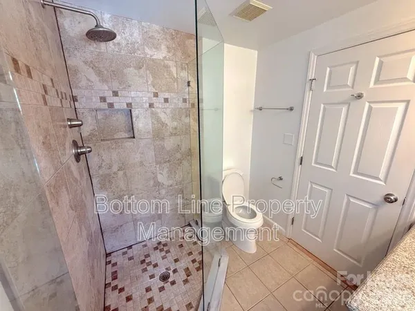 $3,400 | 2417 Bay Street, Charlotte, NC 28205