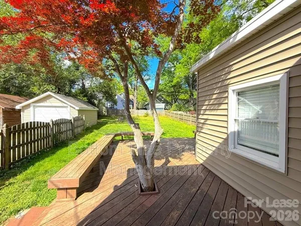 $3,400 | 2417 Bay Street, Charlotte, NC 28205