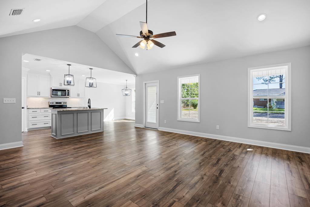 1504 Bay Tree Road Nashville, GA 31639 - Photo 5 of 39 Gallery Image 5