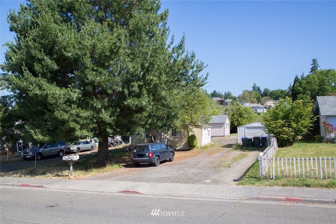 416-500 Sheridan Road Bremerton, WA 98310 - Photo 10 of 13 a view of street with parked cars