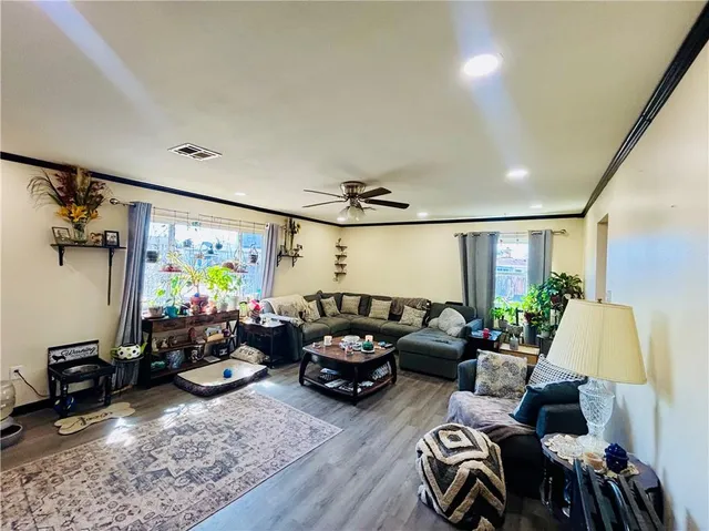 $249,500 | 8 Colgate Place, Kenner, LA 70065