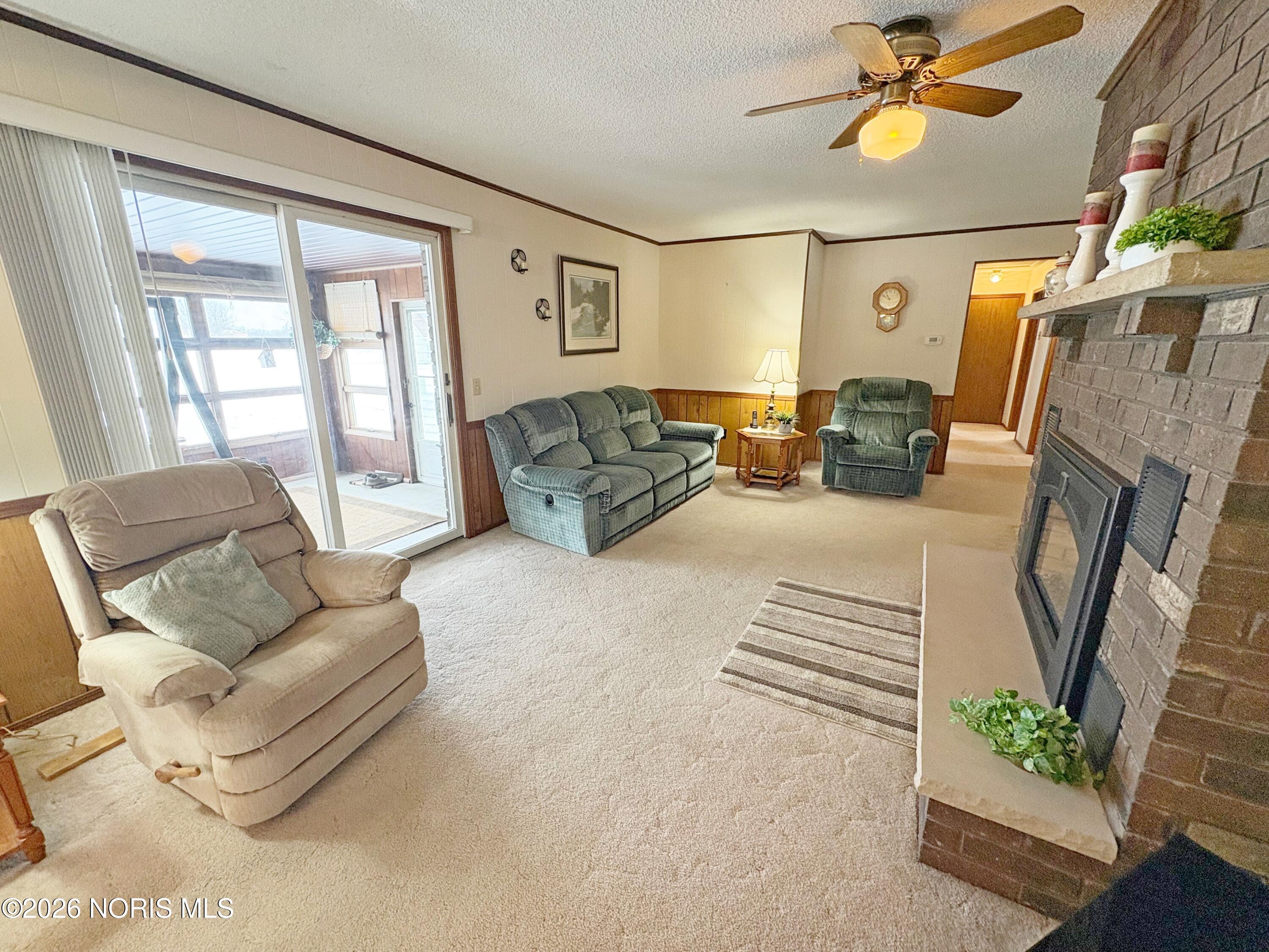 3515 Brown Road Oregon, OH 43616 - Photo 11 of 41 11 fam rm