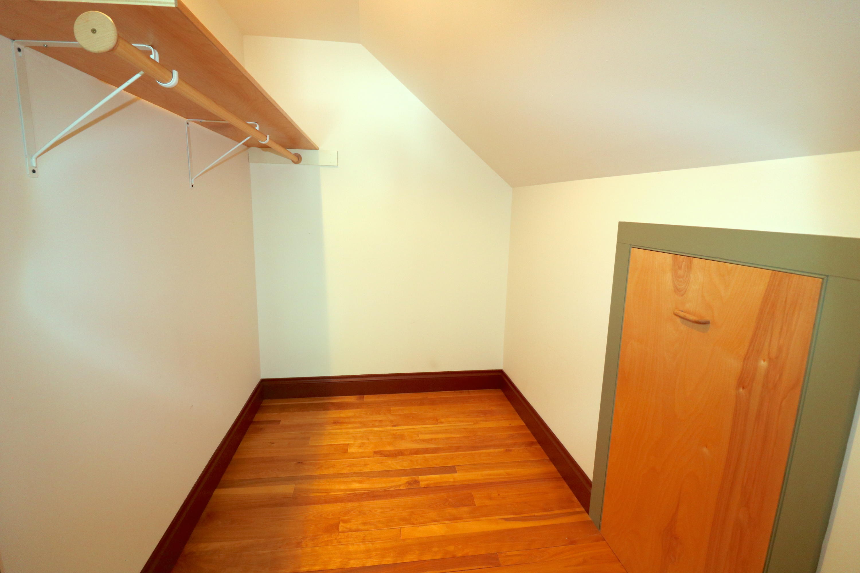 17 Bayview Court Friendship, ME 04547 - Photo 26 of 43 21 Bedr - closet fl2