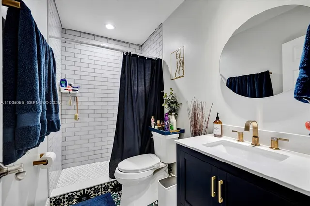 $2,700 | 2826 Dewey Street, Hollywood, FL 33020