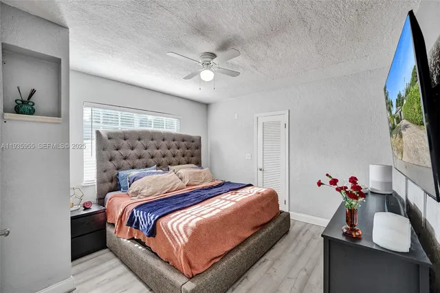 $2,700 | 2826 Dewey Street, Hollywood, FL 33020