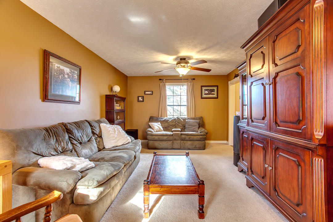 1345 Candlewick Road Knoxville, TN 37932 - Photo 13 of 38 Living Room