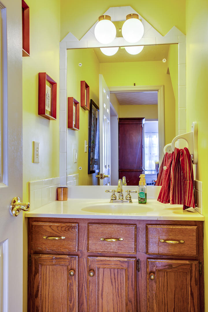 1345 Candlewick Road Knoxville, TN 37932 - Photo 20 of 38 Half Bath