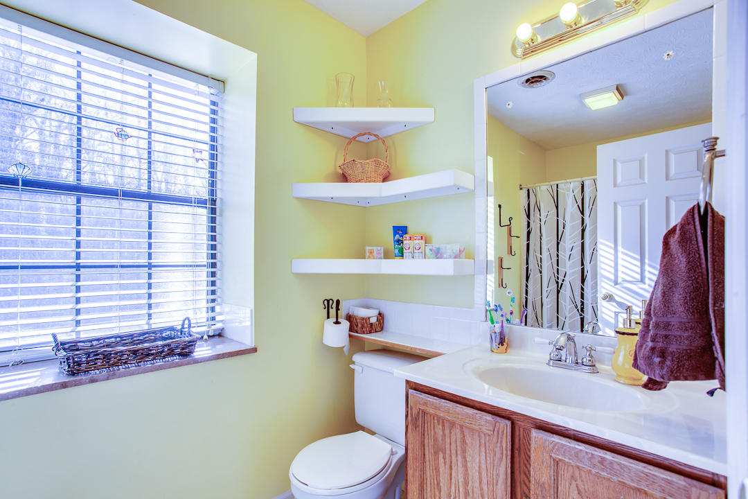 1345 Candlewick Road Knoxville, TN 37932 - Photo 32 of 38 Hall Bath