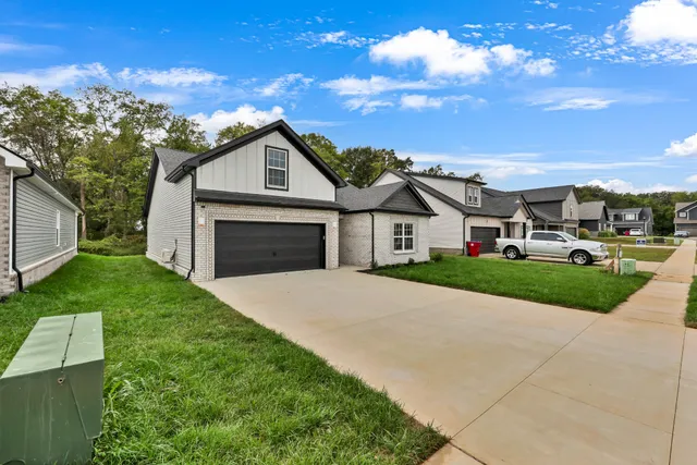 $374,900 | 914 Vendue Avenue, Clarksville, TN 37042