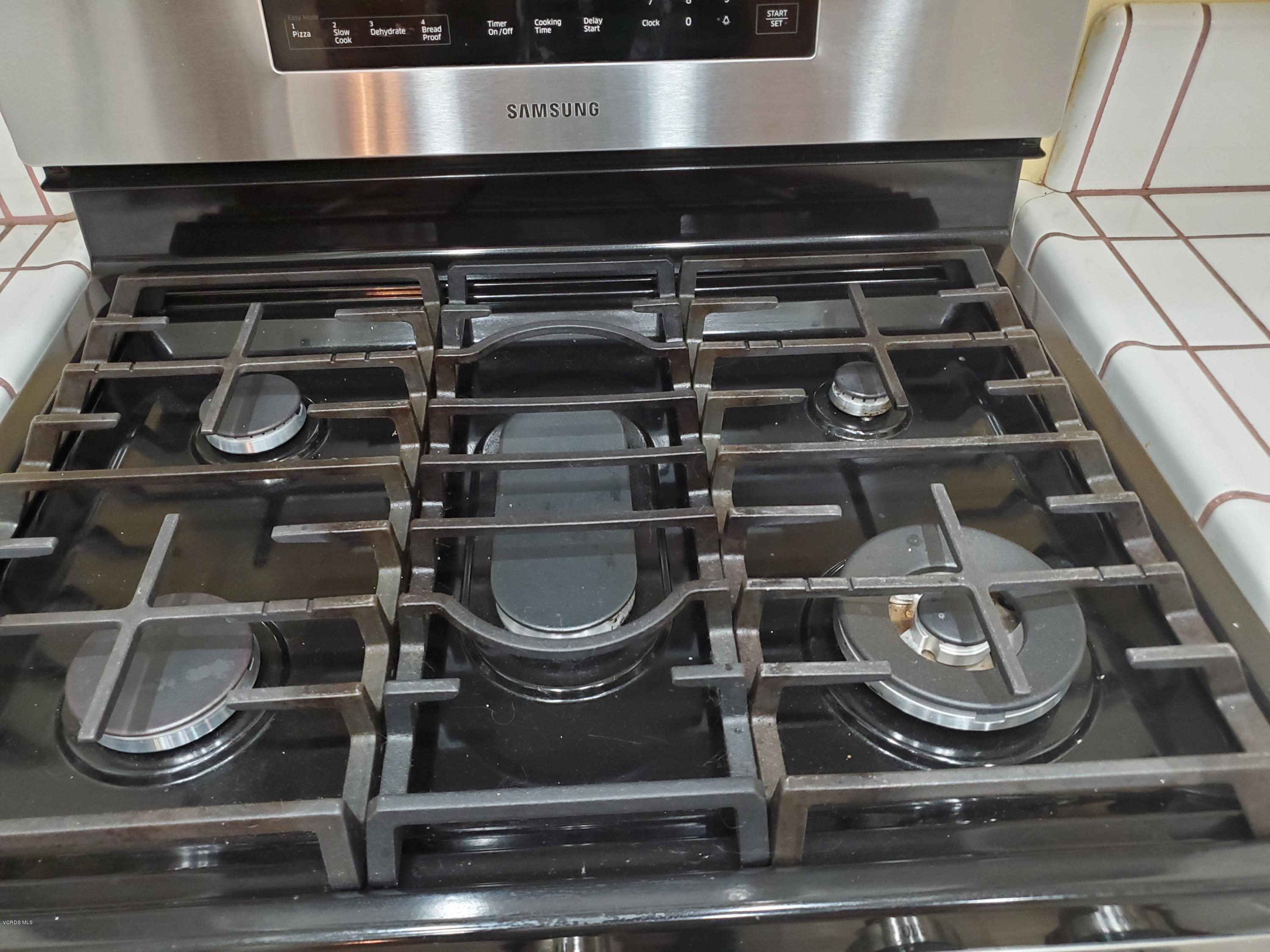 1817 Belhaven Avenue Simi Valley, CA 93063 - Photo 18 of 39 a close view of stove