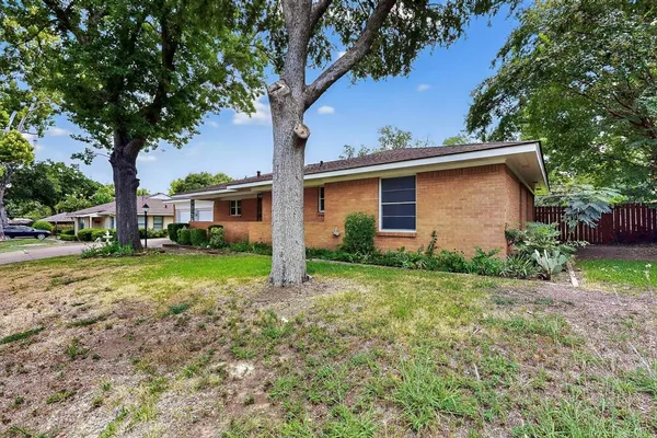 $2,300 | 2612 Ashley Drive, Garland, TX 75041