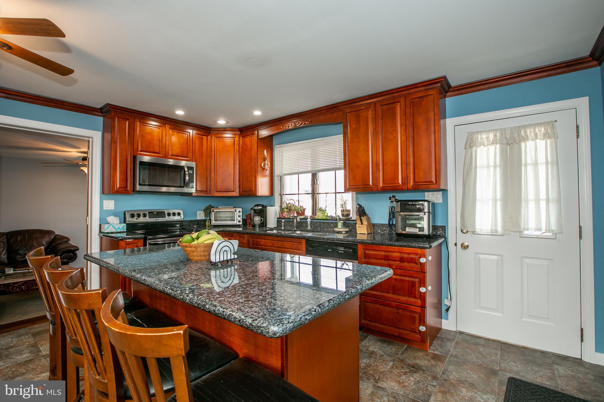 6 Ithaca Court Trenton, NJ 08690 - Photo 5 of 29
