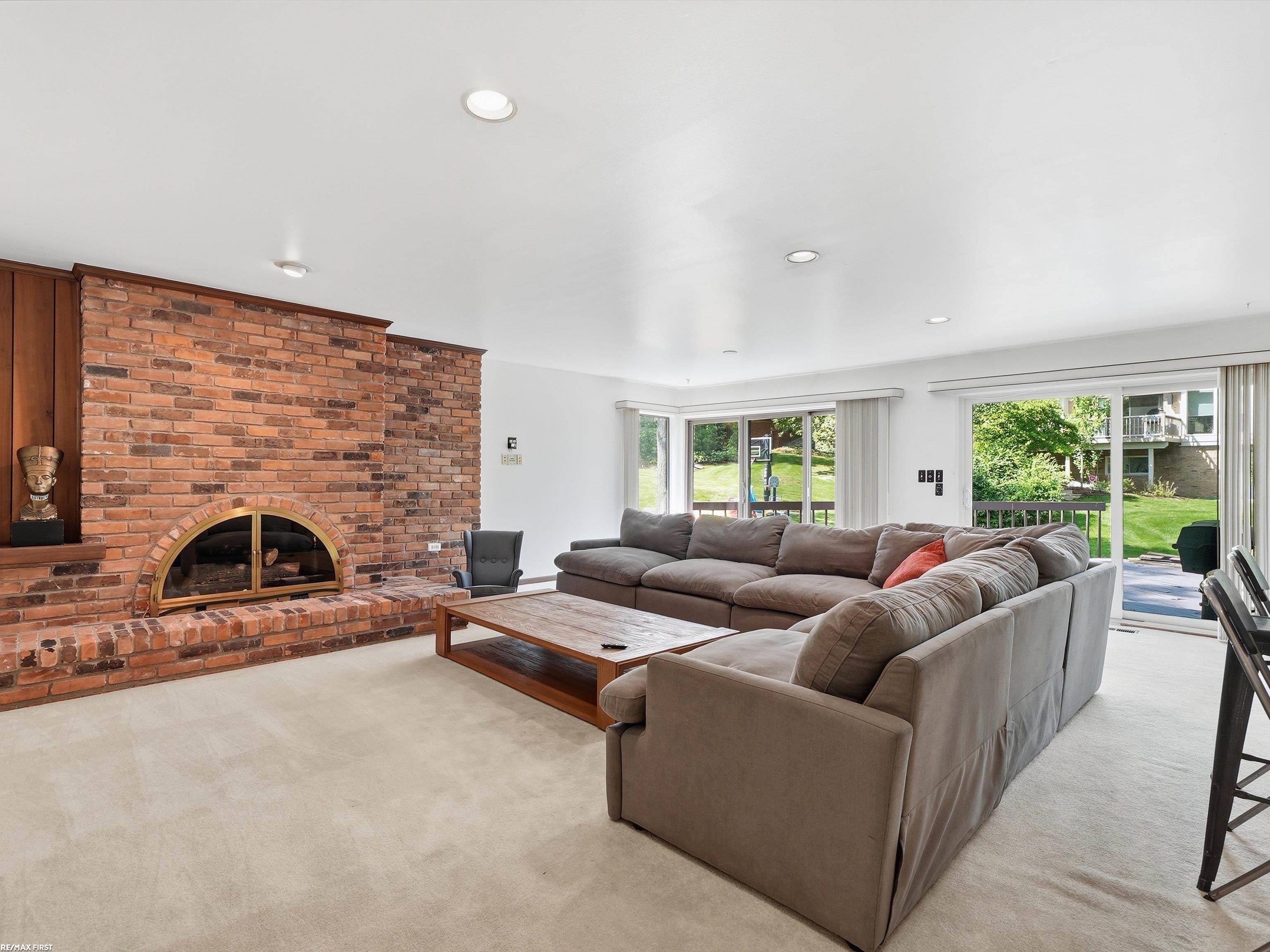 4677 Rolling Ridge Road West Bloomfield, MI 48323 - Photo 34 of 76