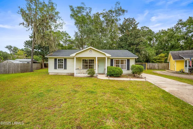 $394,000 | 28 Ridenour Place, Port Royal, SC 29935