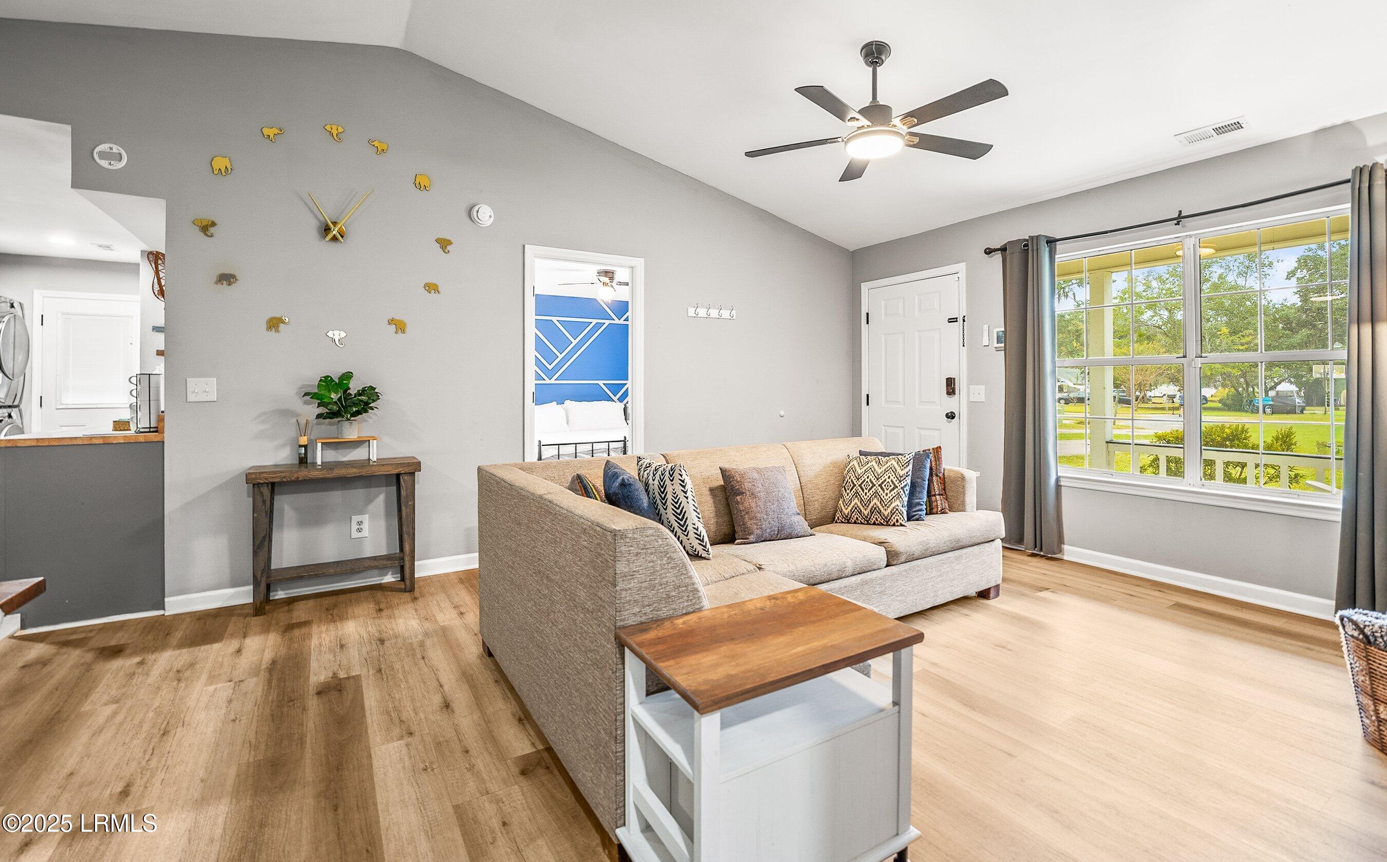 28 Ridenour Place Port Royal, SC 29935 - Photo 6 of 47 DSC06295-40-1.jpg-SMALL