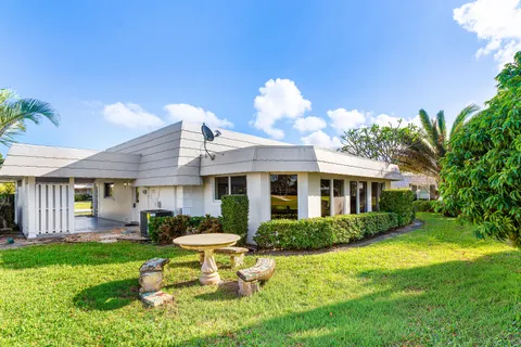 $549,000 | 383 Villa Drive South, Atlantis, FL 33462