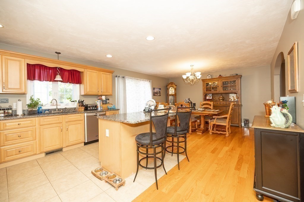 944 Norman Street Fall River, MA 02721 - Photo 8 of 33 Gallery Image 8