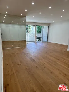 $4,900 | 11970 Montana Avenue, Unit 312, Los Angeles, CA 90049