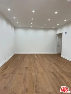 $4,900 | 11970 Montana Avenue, Unit 312, Los Angeles, CA 90049