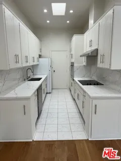 $4,900 | 11970 Montana Avenue, Unit 312, Los Angeles, CA 90049