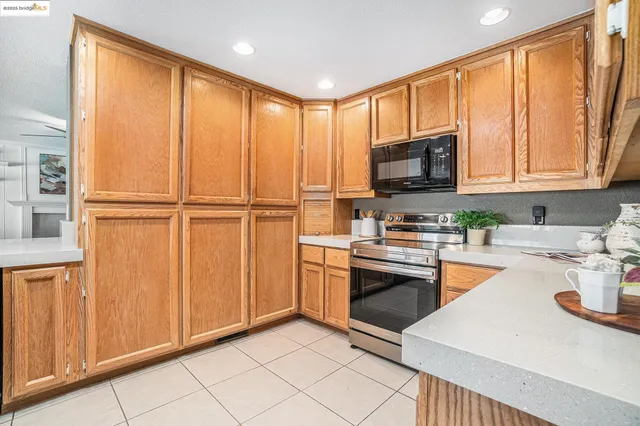 $724,900 | 870 Willow Lake Road, Discovery Bay, CA 94505